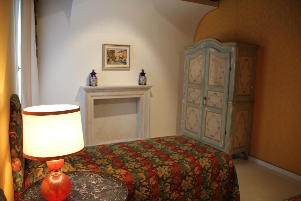 Sarai Apartments Венеция Стая снимка