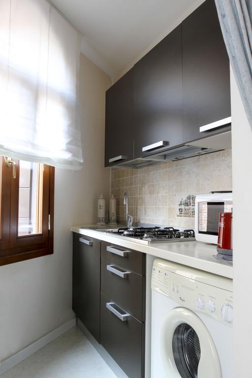 Sarai Apartments Венеция Екстериор снимка