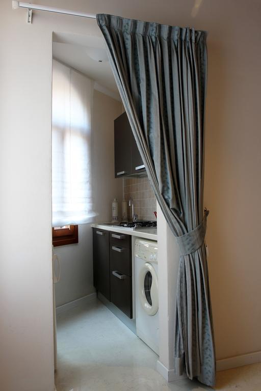 Sarai Apartments Венеция Екстериор снимка